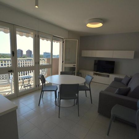 Lignano Pineta With Sea View Apartment Lignano Sabbiadoro Exterior photo